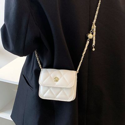 กระเป๋าสะพายขนาดเล็กกระเป๋าสะพายขนาดเล็กสำหรับผู้หญิง Linge Chain กระเป๋าสี่เหลี่ยมขนาดเล็ก 2023 ใหม่พรีเมี่ยมพื้นผิวโทรศัพท์กระเป๋า