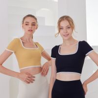 Penny Activewear สปอร์ตบรา แขนสั้น แต่งขอบแบบ Two Tones สีขาว บราครอป คอเหลี่ยม มีฟองน้ำ  รุ่น Reese Bra Top มี4สี 4 ไซส์ / พร้อมส่งจากไทย