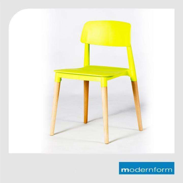 modernform-เก้าอี้เอนกประสงค์-เก้าอี้สัมมนา-รุ่น-pw018-สีเขียวเหลือง-สไตล์เฉพาะตัว-ง่ายต่อการเคลื่อนย้าย-สะดวกในการจัดเก็บ-ใช้งานได้อเนกประสงค์-เก้าอี้พลาสติก-ขาไม้จริง