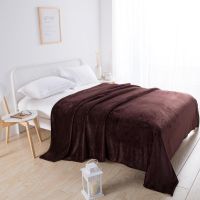 [Migu home furnishing] ปะการังผ้าห่มกำมะหยี่สีทองน้ำตาลเข้มสำหรับเดินทางโซฟาเป่าลมล้างกลไกแบบบางผ้านวมคลุมเตียงฤดูหนาวให้ความอบอุ่นแบบนุ่ม