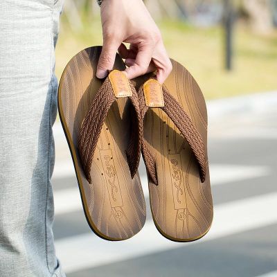 รองเท้าแตะผู้ชายดีไซน์เนอร์สำหรับฤดูร้อนรองเท้าแตะรองเท้าชายระบายอากาศรองเท้าแตะแฟชั่นลำลองไซส์40-44กันลื่นสวมใส่ได้น้ำหนักเบา