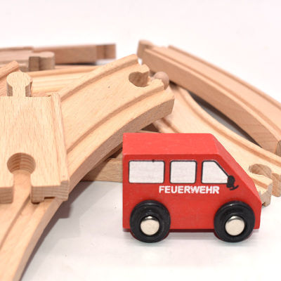 ชุดรางรถไฟไม้ของเล่นโมเดลเด็กชายอายุ3ขวบ,บล็อคก่อสร้างปริศนาสำหรับเด็ก