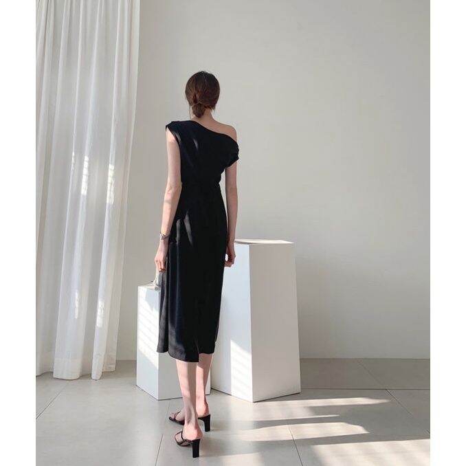 french-style-one-shoulder-dress-black-white