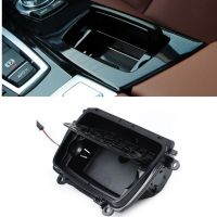 สำหรับ BMW 5 Series F10 F11 F18 2010-16ด้านหน้าคอนโซลกลางที่เขี่ยกล่องกรณีสีดำสกปรกเถ้าถาดปกไฟแช็กการจัดเก็บ