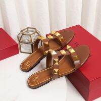 V big rivet sandals women shoes plus size open toe valentinoˉJoker sexy fashion I-online celebrity flat sandals