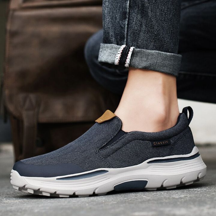 new-men-casual-denim-canvas-shoes-flat-vulcanize-shoes-fashion-british-designer-breathable-light-men-sneakers-loafers-plus-size