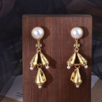 Tory Burch แฟชั่นยุโรปและอเมริกา Retro Gold Conch Shape With Pearl Long Tassel Earrings Earrings For Girls【high-quality】