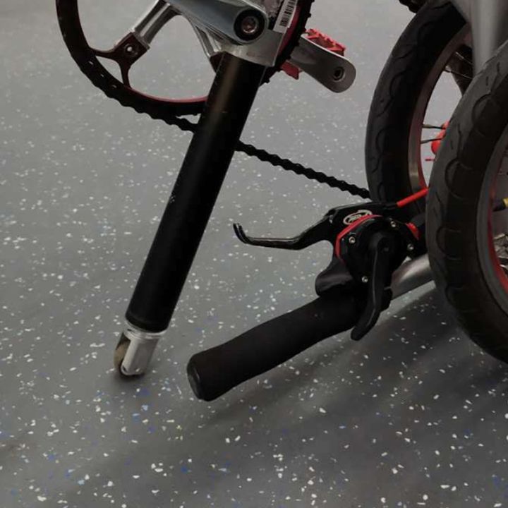 พับจักรยาน-seatpost-เมาหมุนล้อล้อฝังง่ายล้อจักรยานเสริมลูกกลิ้งพับขึ้นขี่จักรยานอุปกรณ์