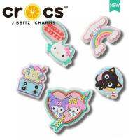 ✔ LJ7.22 Jibbitz crocs charms hello kitty หัวเข็มขัดรองเท้าน่ารัก อุปกรณ์เสริมรองเท้าหลุม ตัวติดรองเท้า crocs