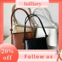 INFILARY หนังพียู กระเป๋าสะพายไหล่แบบสั้น พังค์สีดำ สีทึบทึบ กระเป๋า Crossbody ใหม่อินเทรนด์ จุได้มาก กระเป๋าโท้ทสตรี หญิงหญิงหญิง