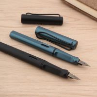 ปากกาหมึกซึมของขวัญหัวปากกาสีดำด้านสำหรับสำนักงานแบบคลาสสิกมาตรฐานสีเขียวสีดำ