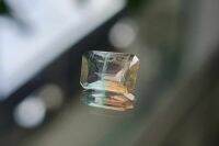 หินเรนโบว์ ฟลูออไรต์ (Rainbow Fluorite Slice With Natural Edge) ทรงสี่เหลี่ยม น้ำหนัก 1.40 ct ขนาด 8.1x6.2 mm พลอยแท้ 100% เนื้อดี ราคาถูก