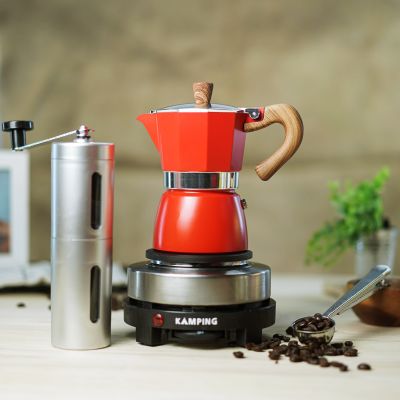 (สีแดง) KAMPING ชุดกาต้มมอคค่าพอท Moka Pot ลายไม้ + เตาไฟฟ้า500w + เครื่องบดมือหมุน + 2-1 ช้อนหนีบ