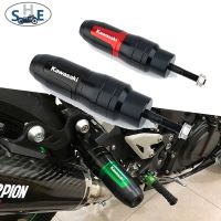 สำหรับคาวาซากิ Z750 Z900 Z800 Z250 Z300นินจา250 300 Z1000 Z1000SX ER6N กันชนของรถจักรยานยนต์แผ่นรองไอเสียเครื่องป้องกันการกระแทกเลื่อน