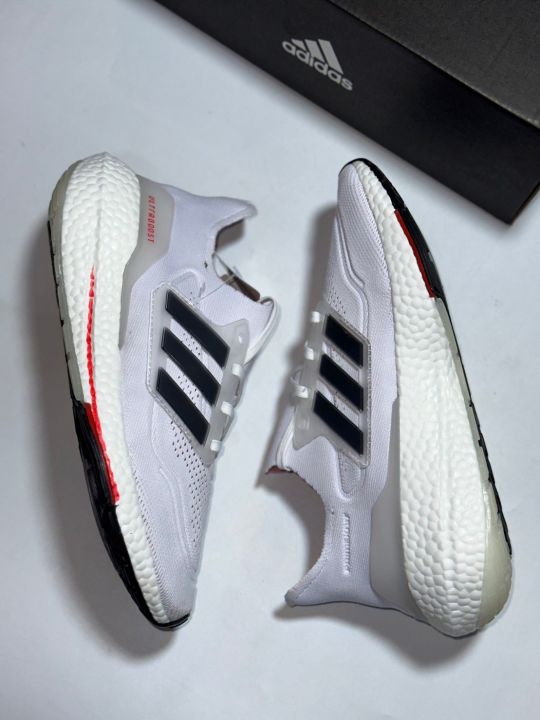 รองเท้าผ้าใบ-adidas-ultraboost-สินค้าพร้อมส่ง