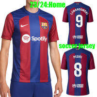 เสื้อฟุตบอล Lewandowski 23-24เสื้อเจอร์ซีย์2023/2024เดรกเปโซ Pluma KESSIE Raphinha PEDRI SERGIO La Liga แชมป์บาเซโลนาเสื้อฟุตบอลบ้าน23/24 GAVI ANSU FATI ชุดเสื้อผ้าผู้ชาย