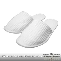 SP Luxury รองเท้าสลิปเปอร์ (Slipper) ปลายปิด ผ้ารั้งผึ้งสีขาว