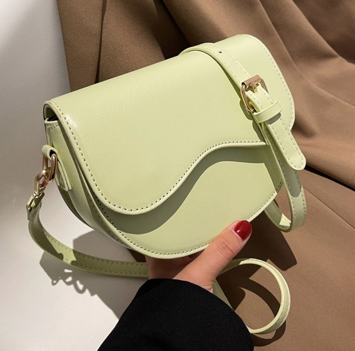 female-bag-is-popular-this-year-in-the-summer-of-2022-the-new-advanced-texture-joker-oblique-satchel-fashion-one-shoulder-saddle-bag