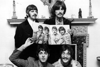 โปสเตอร์ The Beatles เดอะบีเทิล Lennon McCartney รูปภาพขนาดใหญ่ ของขวัญ วงดนตรี Music Poster ของแต่งบ้าน ของแต่งห้อง โปสเตอร์ติดผนัง โปสเตอร์ติดห้อง 77poster