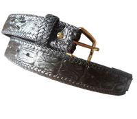 Classic Belt And Buckle เข็มขัดหนังจระเข้แท้ พร้อมกับโหนกสวยๆ (สีดำ)  รุ่น 2 กระดูกคู่ เป็นหนังแผ่นเดียวยาวตลอดเส้น  47 นิ้ว