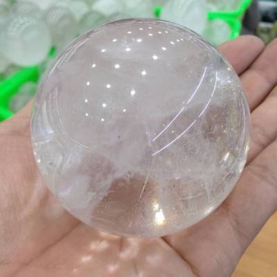 ลูกบอลทรงกลมแกะสลักจากธรรมชาติหินควอตซ์70มม. สมจริงและคริสตัลบำบัด