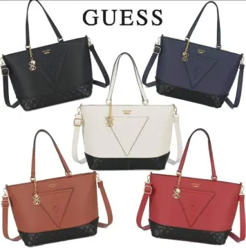 Guess Tote Bag: Where Aesthetics and Utility Converge Zipper Closure, and  Generous Capacity for Every Occasion!