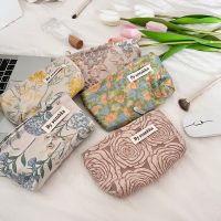 New Women Floral Makeup Bags Case Korean Relief Cosmetic Bag Organizer Pouch Travel Make Up Toiletry Bag Canvas Beauty Case