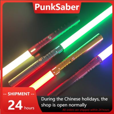 PUNKSABER เลเซอร์ Lightsaber 56ซม. ใบมีด LED13ต่อสู้หนัก RGB ชุดต่อสู้คอสเพลย์ดาบเลเซอร์เจไดกระบี่เดอลูซของขวัญ