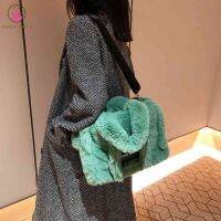 【Fashion Park】♬ Fluffy Crossbody กระเป๋า Solid หญิง Crossbody Tote กระเป๋า Soft Plush แบบพกพาขนาดใหญ่สำหรับเดินทางทำงานสำหรับ Daily Shopper