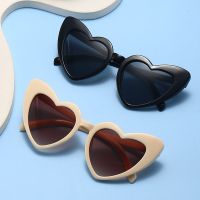 【cw】 Love Heart Shaped Sunglasses Children Big Frame Fashion Cute Retro Cat Eye Vintage Sun Glasses UV400 Protection Unisex Eyewear ！