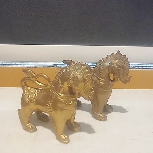 รูปปั้นสิงห์ไทย-ท่ายกขา-เนื้อทองหลือง-ความยาว-4-นิ้ว-ราคาคู่ละ