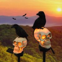 【LZ】✐✢☫  Luzes ao ar livre do Dia das Bruxas Crânio solar impermeável Garden Stake Lights Raven Skeleton Head Decoration para Halloween Party