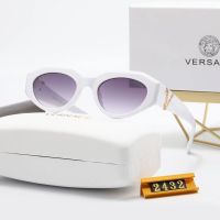 Versace แว่นตาคลาสสิกผู้ชายแฟชั่นใหม่แว่นกันแดดกล่องเล็กแว่นกันแดดผู้หญิงบูติกแว่นกันแดดกลางแจ้งป้องกันรังสีอัลตราไวโอเลตแว่นตากันแดดชายหาดว่ายน้ำ