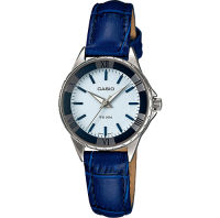 Karnvera Shop นาฬิกาข้อมือผู้หญิง Casio Standard Analog Woman Watch LTP-1360L-2A (สินค้าราคาพิเศษ ไม่มีกล่อง)