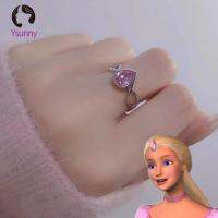 barbie ตุ๊กตาบาร์บี้ ตุ๊กตาบาร์บี้มงกุฎมงกุฎดอกไม้ แหวนเจ้าหญิงตุ๊กตาบาร์บี้ เพทายสีชมพู รูปร่างหยดน้ำหยด บุคลิกภาพที่ดี อุปกรณ์เครื่องประดับอัญมณี สำหรับผู้หญิง