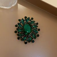 New Vintage Green Crystal Flower Brooches for Women Baroque Trendy Elegant Grometric Brooch Pins Wedding Party Jewelry Gifts