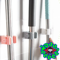 PONG (2 ชิ้น) ที่จับไม้กวาด ไม้ถูพื้น แบบติดผนัง สินค้ามีหัวล๊อค 1 หัว สามารถรับน้ำหนักได้มาก ถึง 4 โล ติดบนพื้นผิวเรียบ แถมฟรีตะขอ 2 อัน
