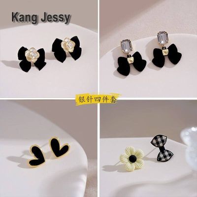 Kang Jessy ต่างหูดอกคามิเลียแบบโบว์ต่างหูสไตล์โบราณขนาดเล็กสไตล์เฮปเบิร์นลูกไม้สีดำต่างหูแนววินเทจสไตล์ฝรั่งเศสสำหรับสุภาพสตรี