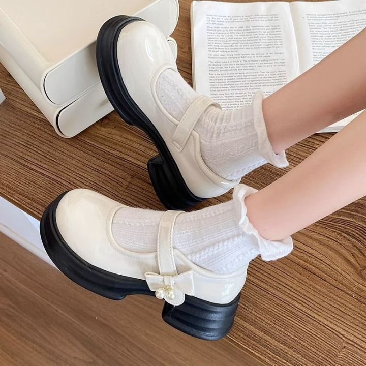 starlight-angela-free-shipping-ส่งฟรี-mary-jane-รองเท้าผู้หญิงสีขาวพื้นหนา2023ประดับมุกแบบใหม่รองเท้าหนังฤดูใบไม้ร่วง