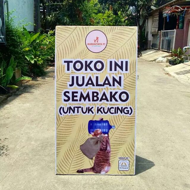 Full Banner Standing Banner Kayu Ukuran Rangka 130x70 Cm Papan Promosi Segitiga Bolak Balik 3401