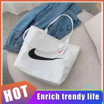 Charm C Shop. ph - Nike Sportswear Futura Luxe ₱3,595 SPORT MEETS FASHION  MEETS CONVENIENCE. Designed to match your flash, the Nike Sportswear Futura  Tote elevates a Nike favourite with polished metal