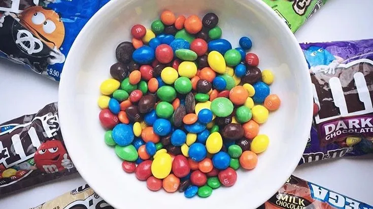 M&M's Malaysia - Did you know our M&M's Crispy has light, crispy center  coated with milk chocolate, encased in a colourful shell! The perfect  crunchy chocolate to snack on, YUM! 🤤 ​