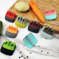 Palm Peeler Vegetable Hand Peeler Swift Hand Palm Vegetable Fruit Peeler Slicer Kitchen Tool Helper Kitchen accessories gadgets Graters  Peelers Slice