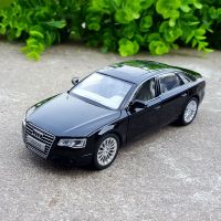 1/32รถ AUDI โมเดลรถโลหะผสม A8ของเล่นยานพาหนะโมเดลรถของเล่นโลหะแบบจำลองไฟสูงคอลเลกชันไฟสำหรับเด็กของขวัญ