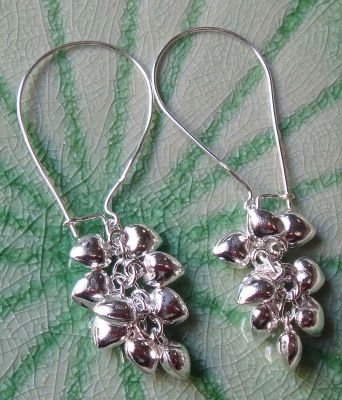 Heart Earrings beautiful Thai dangle ball sterling silver หัวใจห้อยสวยงาม ห้อยตำหูเงินขาวสเตอรลิงซิลเวอรใช้สวยของฝากที่มีคุณค่า ฺชาวต่างชาติชอบมาก