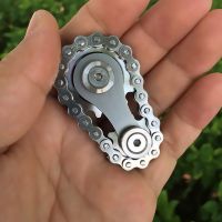 New Sprockets Flywheel Fingertip Gyro Sprockets Chains EDC Metal Toy Gear Chain Gyro Drop Ship Sproket Roadbike Spinner