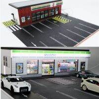 G-Fans 1:64 Dioramas พร้อมไฟ Led 7-11/FamilyMart Stores และที่จอดรถ