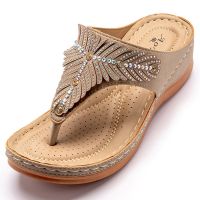 Europe and the United States in the summer of 2022 the new slippers female fashion diamond foreign trade leisure vacation wedge sandals flip-flops pinch