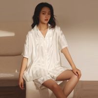 【LZ】♞  Luxo Satin Sleepwear   Shorts Primavera Verão Fino Pijama Fresco das Mulheres Set Manga Longa Cardigan Moda Sólida Ice Silk Pijama