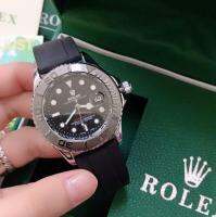 นาฬิกาข้อมือrolex - นาฬิกาสายซิลิโคน มีช่องบอกวันที่  - ขนาดหน้าปัด 44 mm  สินค้า มีถ่านสำรอง ผ้าเช็ด ถุงผ้า แถมให้นะคะ